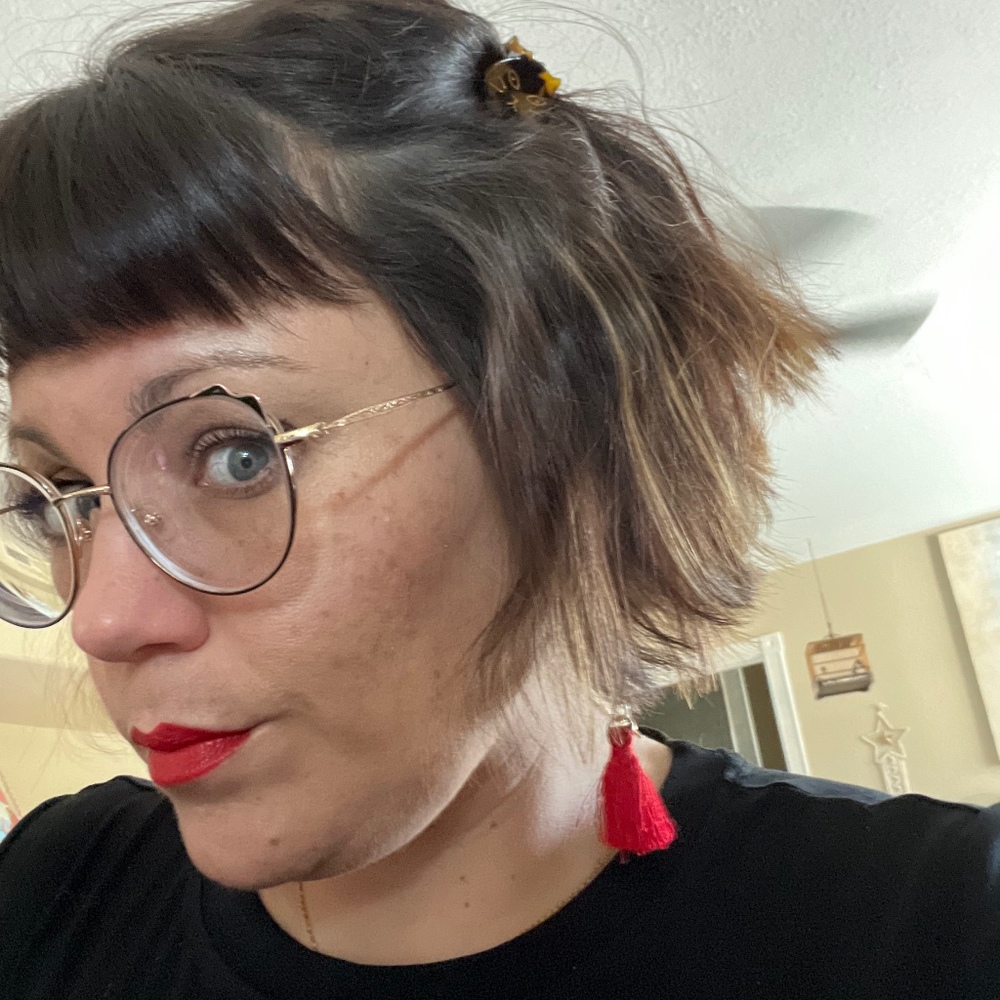 Meet your Posher, Lisa